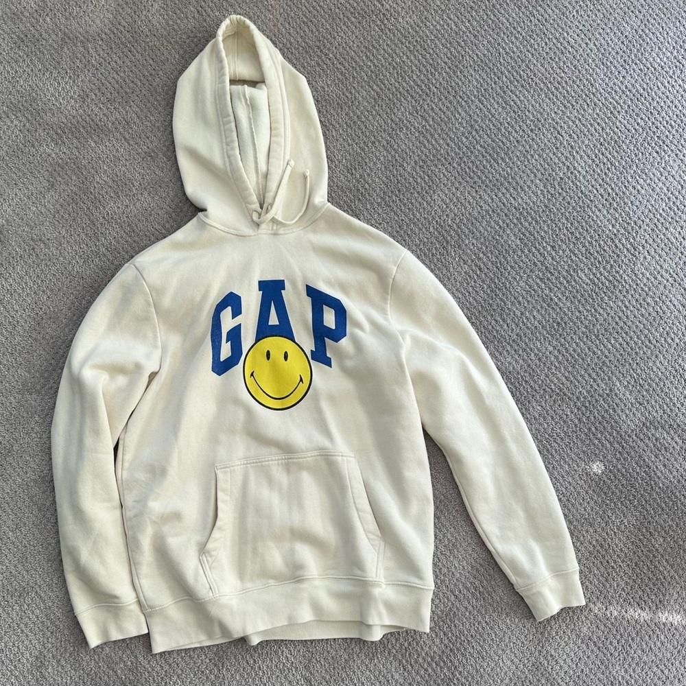 Cream Gap Smile Hoodie
